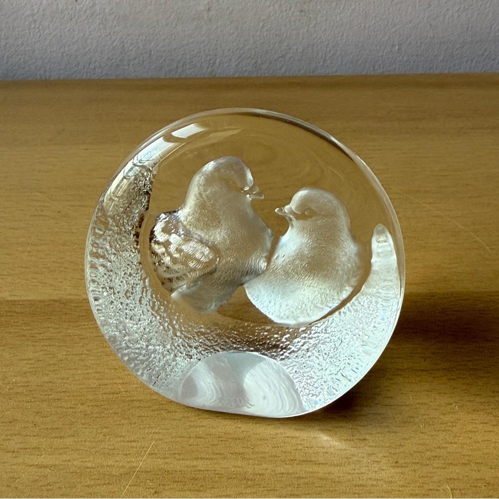 Mats Jonasson Handmade in Sweden Lead Crystal Bird Paperweight